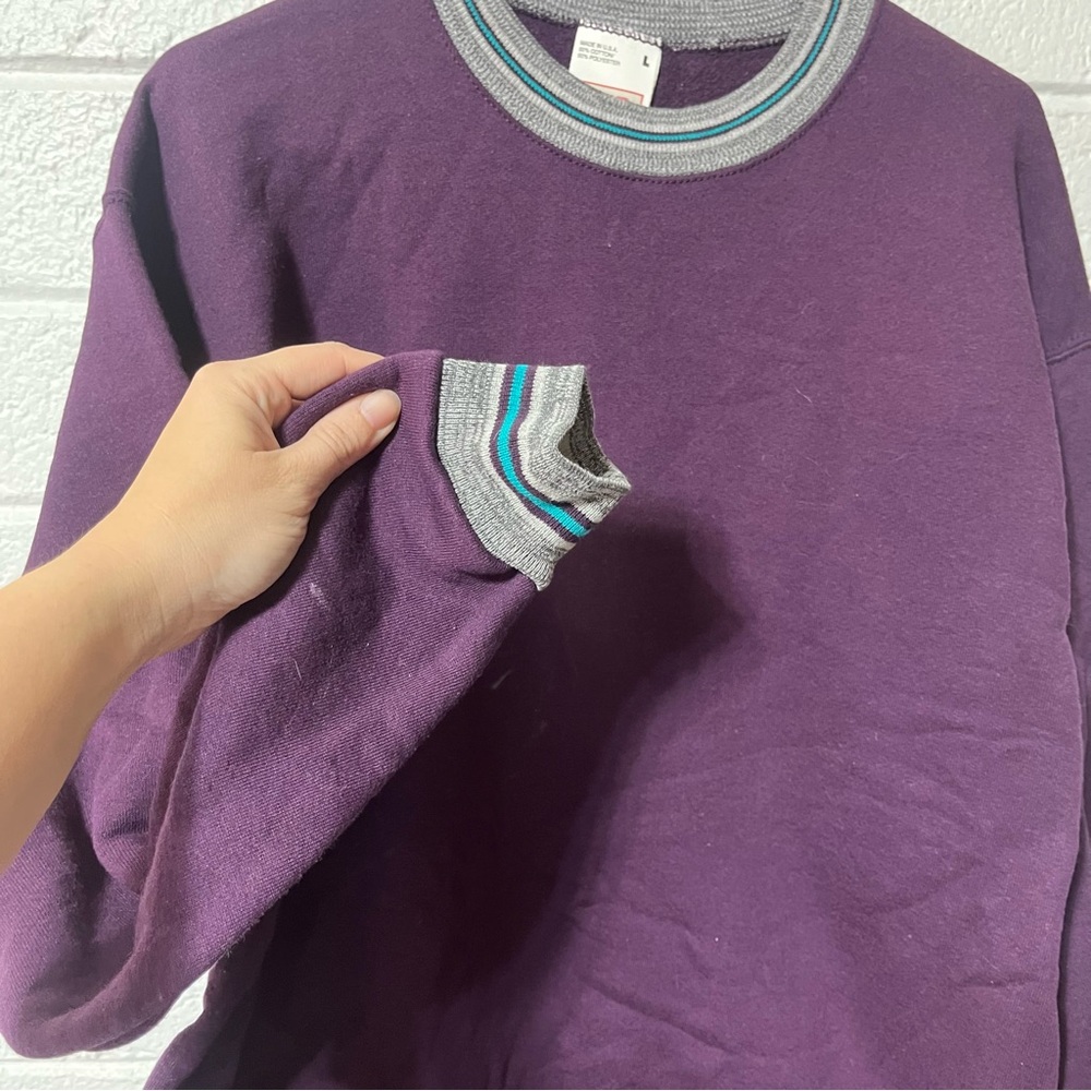 Vintage 90's Wilson one-point logo sweatshirt in purple with striped wrists